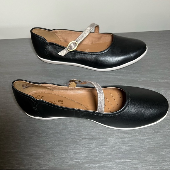Clarks  “Helina Amo” Mary Jane Shoe - Picture 4 of 6